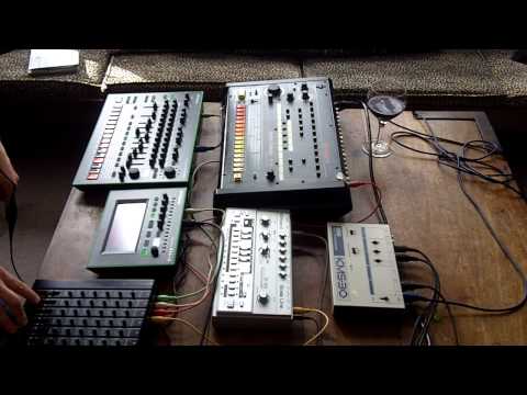 Quick comparison of TR-808/TR-8 and TB-303/TB-3.