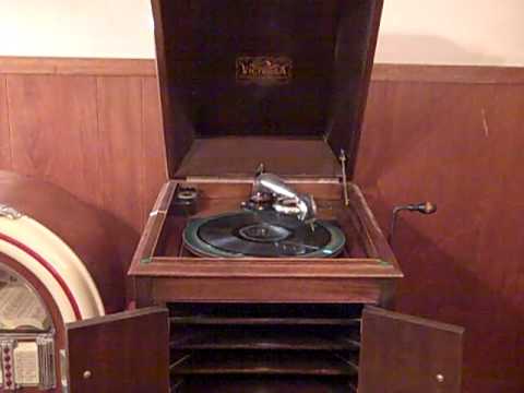 THE VIRGINIANS PAUL WHITEMAN - YOU KNOW YOU BELONG TO SOMEBODY ELSE - ROARING 20'S.MP4