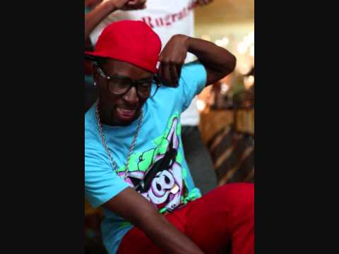Cliff Savage ft. Young Sam - She Likes To Party (Dougie Song)