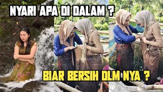 Download lagu Peeking at Beautiful Girls Bathing in Wells and Rivers, Showing Them Off to Each Other? mp3 Download lagu Peeking at Beautiful Girls Bathing in Wells and Rivers, Showing Them Off to Each Other? mp3