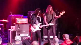 Downtown Tonight / Tyler Bryant &amp; The Shakedown