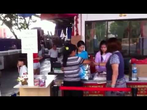 Beautiful sale promoter at afco east seafood offer @9 Jln t