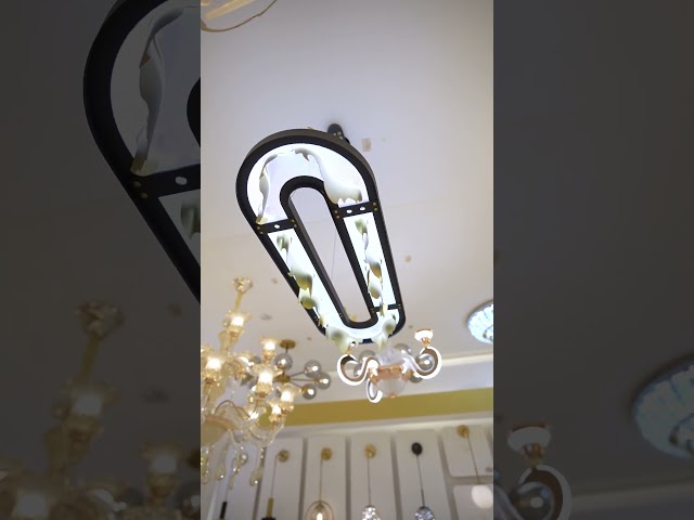 ثريا راقي شكل بيضاوي