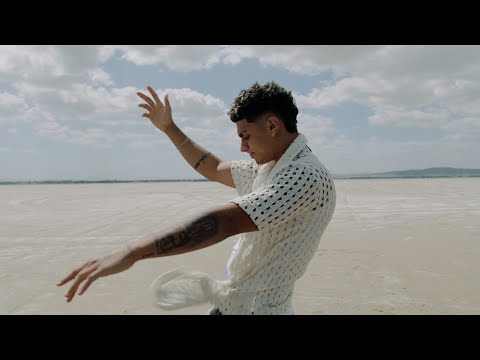 Mouka - F Lil (Official Music Video)