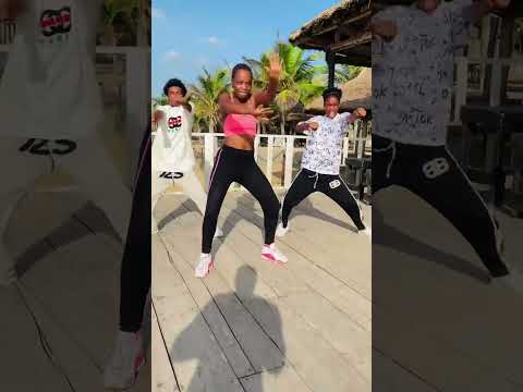 Veronica Av ft alpha p