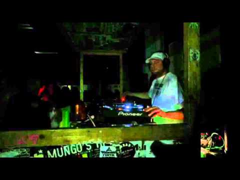 Breakage ft. Newham Generals - Hard [filmed during Kaiju vs Tunnidge - 27/11/15]