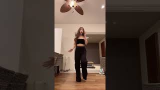 三上悠亜の乳首、、、