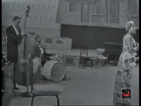 Sister Rosetta Tharpe - Jesus Is Everywhere - Live Paris 1964