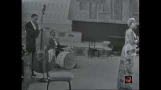 Sister Rosetta Tharpe - Jesus Is Everywhere - Live Paris 1964
