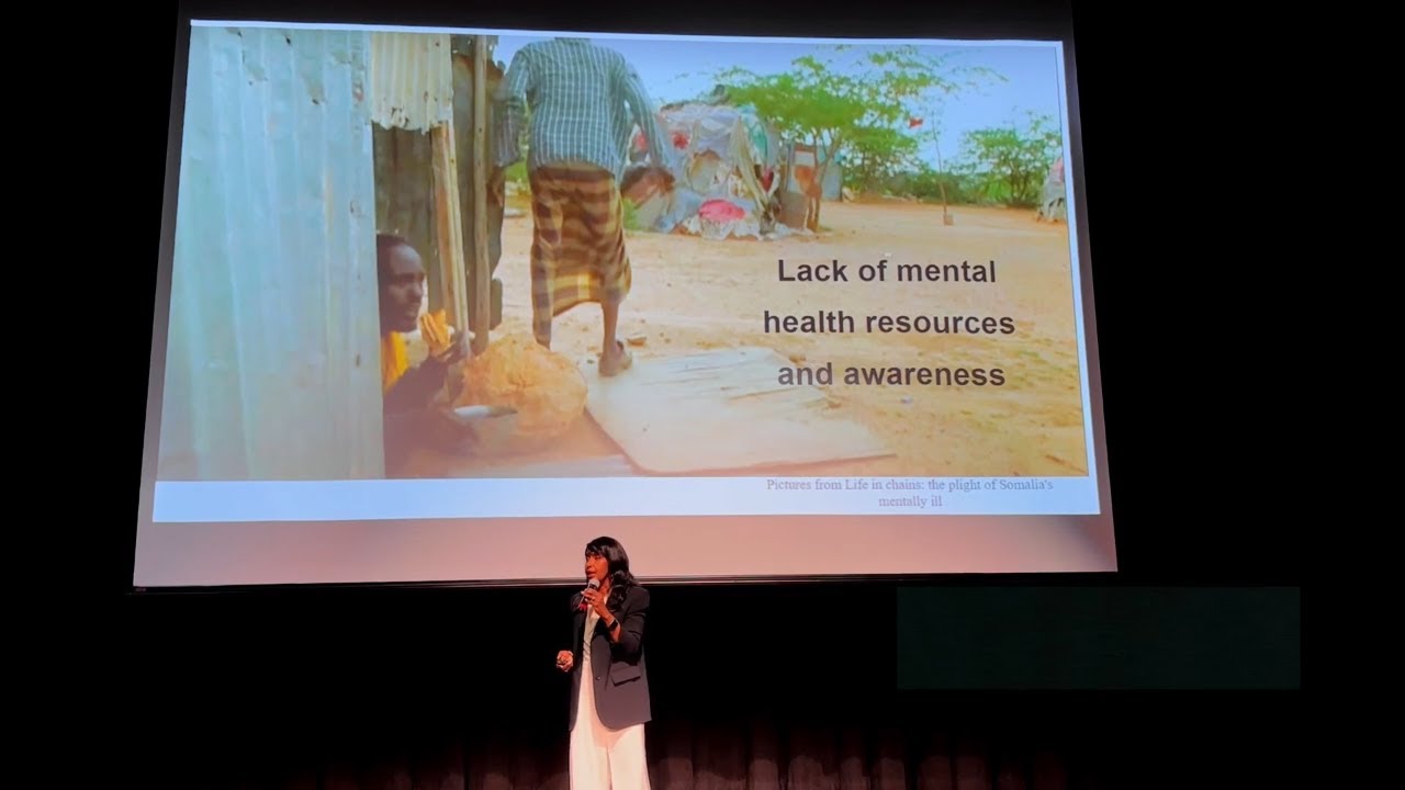 Hana Khalaf on stage