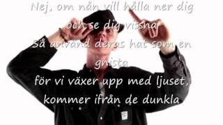 ju mer dom spottar - kapten röd (LYRICS)