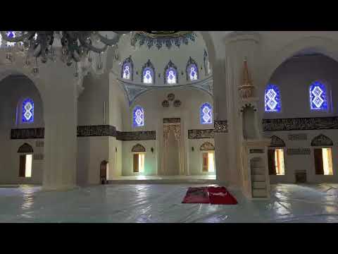 Xhamia e Namasgjasë hapi dyert, por ende e papërfunduar! Besimtarët do falen sërish në shesh! PAMJET