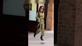 Victoria Beckham’s street style #victoriabeckham #streetstyle #shorts #superstar #beckham