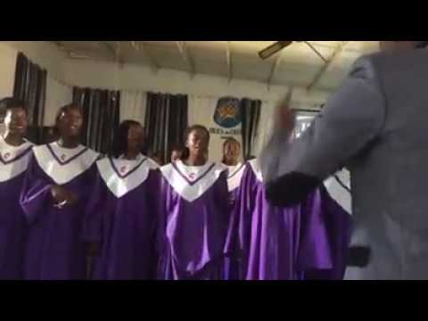 Coral da Igreja Metodista Unida Central Huambo