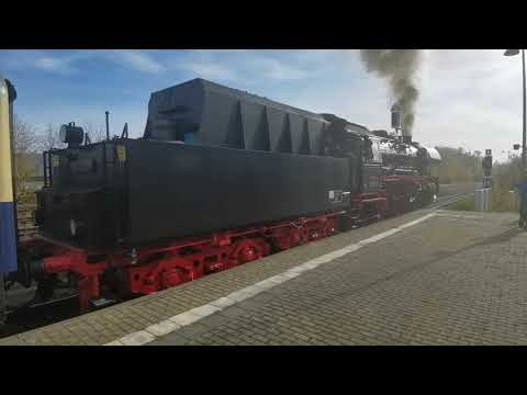 Abfahrt der Dampflok in Arnstadt Hauptbahnhof mit der BR 35