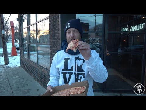 Barstool Pizza Review - Young Joni (Minneapolis,MN)