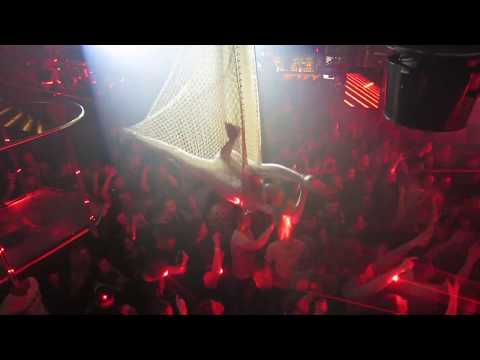 Aerial net in Duplex Prague