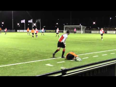 5 febr 2014 VV De Meern B2 - PVCV B1 com 1-3 Wedstrijdmoment (blessue Djimon)