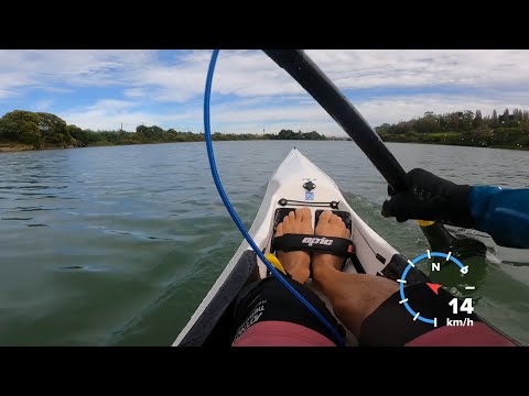 Sprinting in flat water - Epic V10L surfski