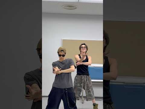 😎🤜😎🤜#TEN  #텐 #HENDERY  #헨드리 #WayV