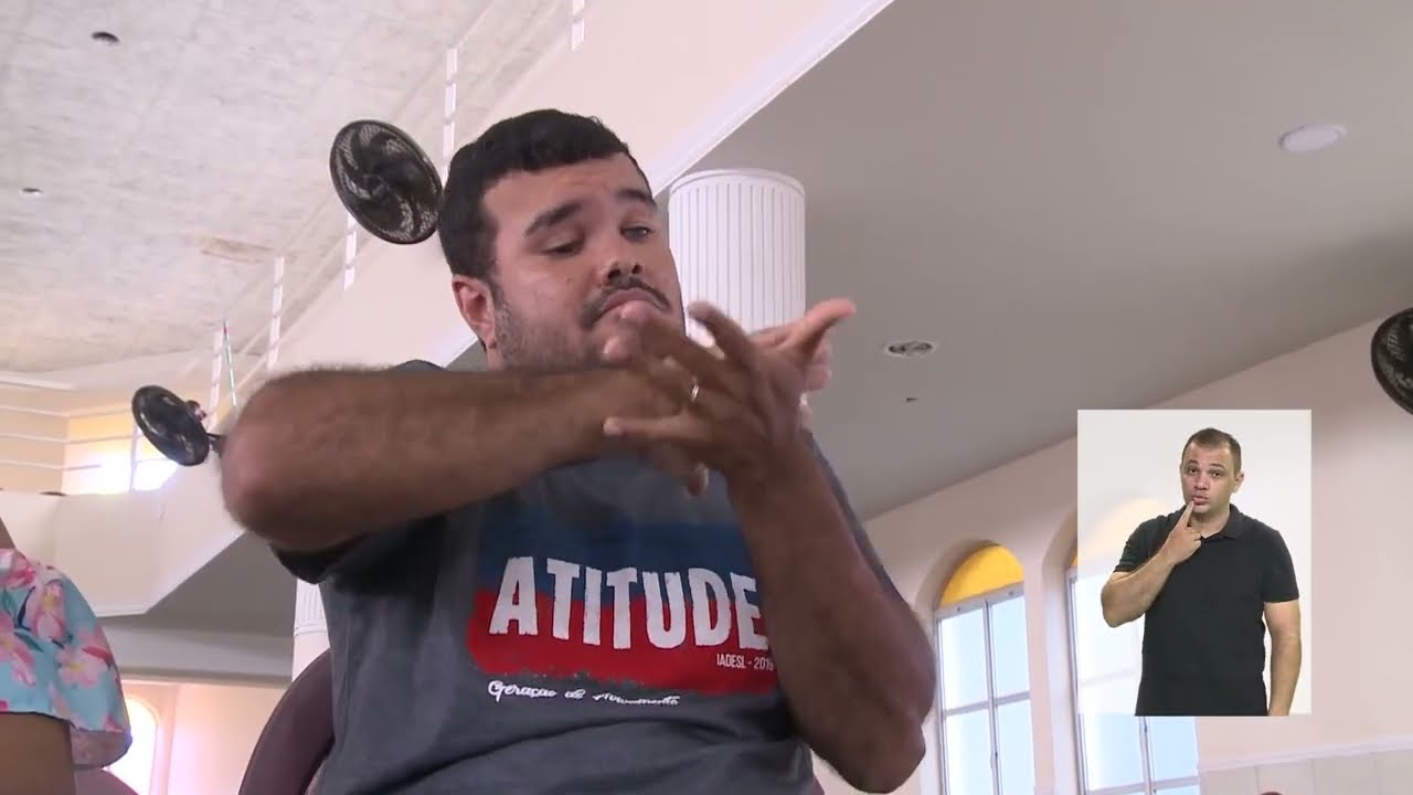 Dia Nacional do Surdo chama atenção para a luta por inclusão da comunidade surda no Brasil