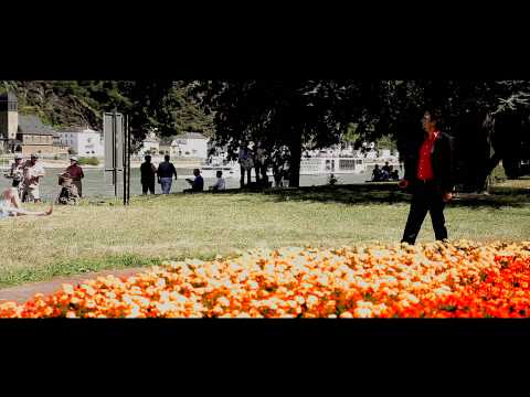 Henk Bernard - Hou Me Nog Een Keertje Vast (Officiële Videoclip)