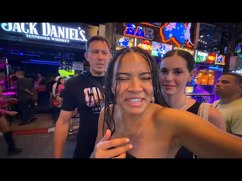 facet rzucił moje jedzenie na ziemie bo dalam mu kosza (vlog z Tajlandii)