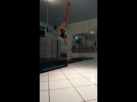 Sequencia na Lira 1,bailarina Joyce Angelo.