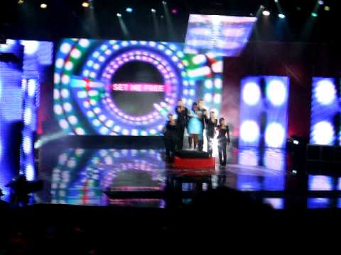 Carla Moreno - "Sobrevivo (Set Me Free)" - Festival RTP da Canção 2011 - Live @ Teatro Camões