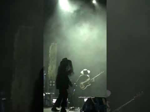Hindia - Selebrisik | Live at Kota Lama Semarang | Peristirahatan Terakhir | Tur Album LHAB