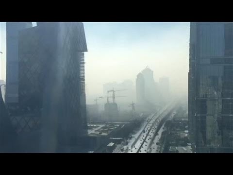Time-Lapse Video Shows Smog Enveloping Beijing
