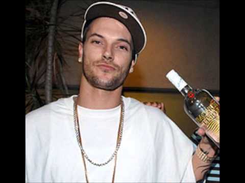 Philly Thug calls a tough guy