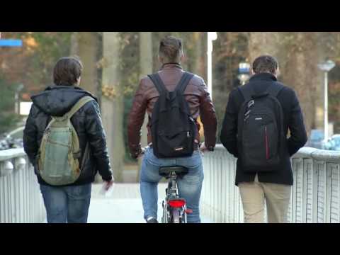 "How does information technology affect our happiness?" - Johnny Søraker on technology & well-being