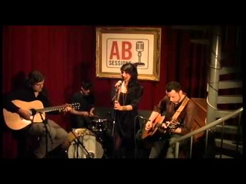 Intergalactic Lovers - Delay (acoustic)
