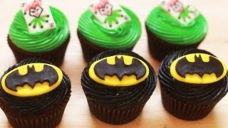 HOW TO MAKE BATMAN CUPCAKES - NERDY NUMMIES