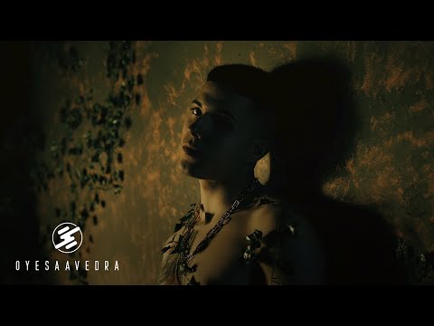 BRÚJULA [Video Oficial] - Javiielo