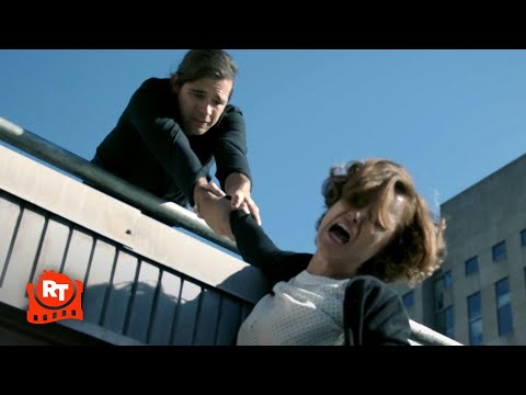 魔術師 - 昆汀拯救自殺跳樓者 (S3E2) | Movieclips (The Magicians - Quentin Saves a Suicide Jumper (S3E2) | Movieclips)