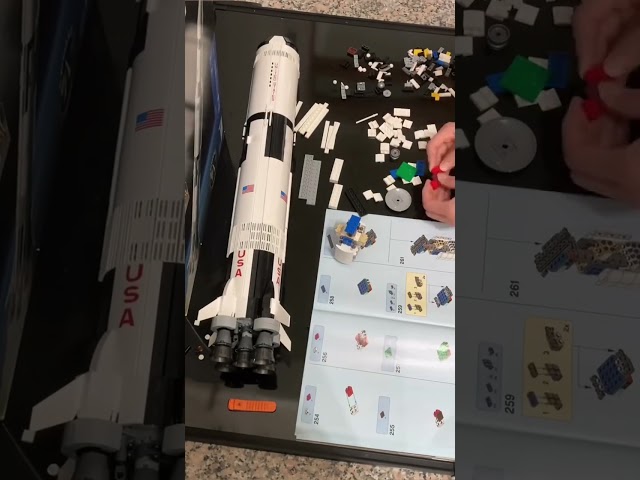 Vídeo relacionado con Camiseta Apollo 11 Saturn V Moon Rocket Space Camiseta