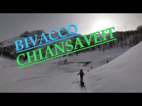 Bivaccata al CHIANSAVEIT #ciaspole #pernotto #neve #casere #bivacco