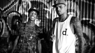 Tyga feat. Chris Brown - Snapbacks Back