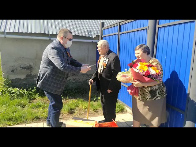 Глава района навестил и поздравил с Днём Победы ветеранов Великой Отечественной войны