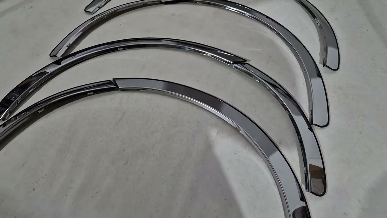 Toyota Yaris 2006–2011 Nerezové lišty na lemy blatníků (4 ks) Video 1