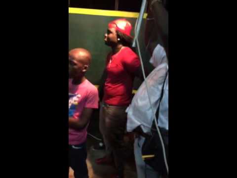 Jackson blai ft buju & Bigtjoen live lobii sani ta