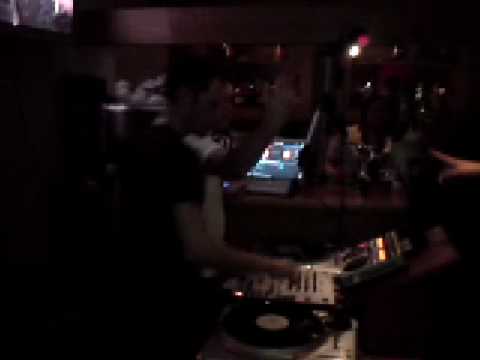 KANDO DJ comp final 2008. dj U1rips it up with last tune