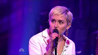 Download lagu Miley Cyrus - 50 ways to leave your lover (SNL) mp3 Download lagu Miley Cyrus - 50 ways to leave your lover (SNL) mp3