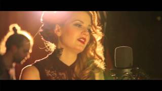 Esther Dee &amp; The Carousel - You &amp; Me (OFFICIAL VIDEO)