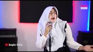 Download lagu LUSIANA SAFARA 'entah apa yang merasukimu' KOPLO TIME (versi koplo dangdut) mp3