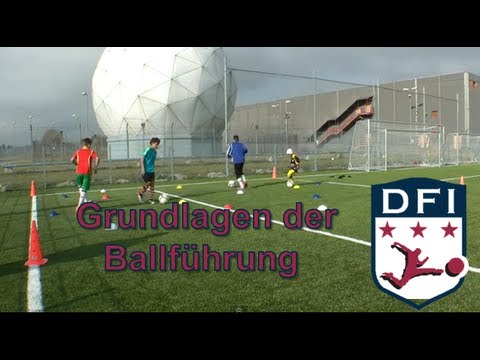 Training der Grundlagen der Ballführung - am Deutschen Fußball Internat Bad Aibling (Teil 2)