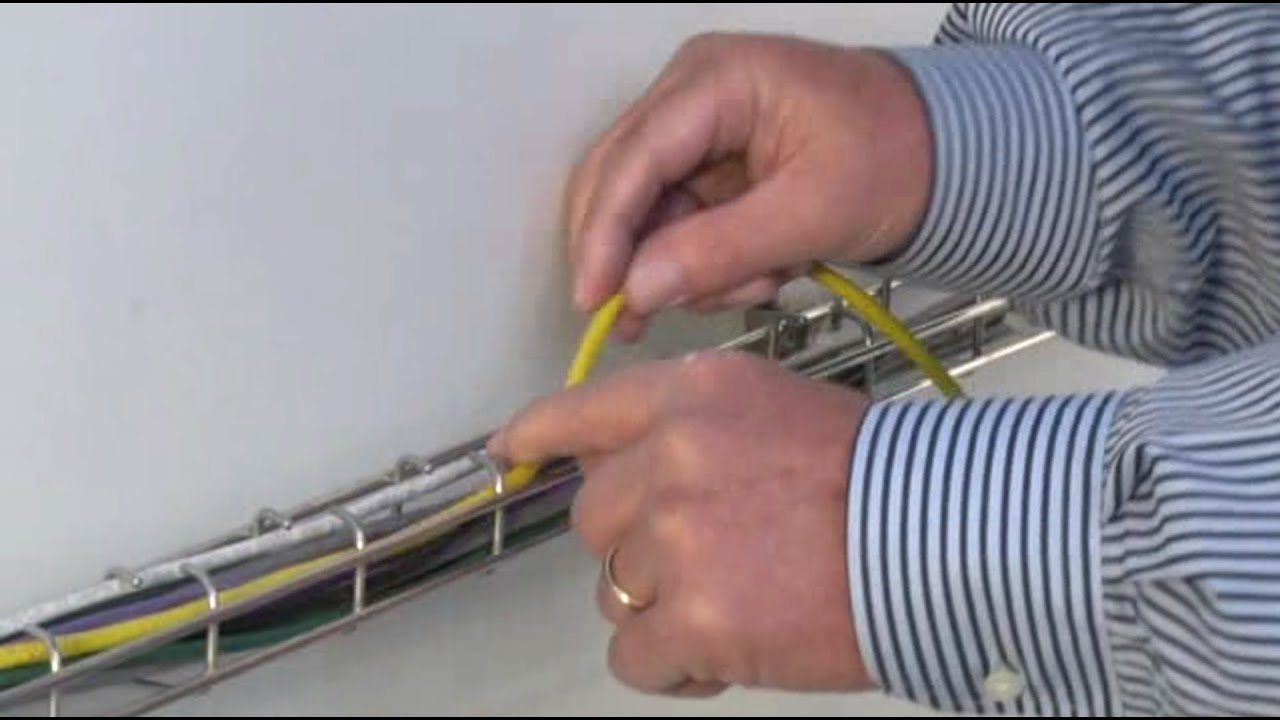 How to load cables into cable tray with lock - SILTEC cable trays