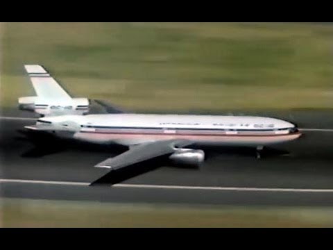 McDonnell Douglas DC-10 Prototype - "Touch & Go" - 1971